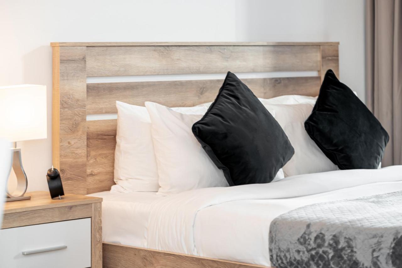 Higuests - Unique Studio With Stunning Panoramic Marina Views ดูไบ ภายนอก รูปภาพ
